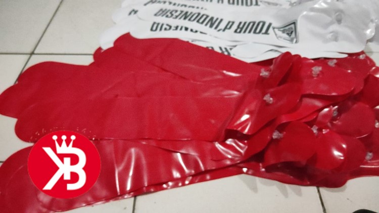 balon tepuk tapin