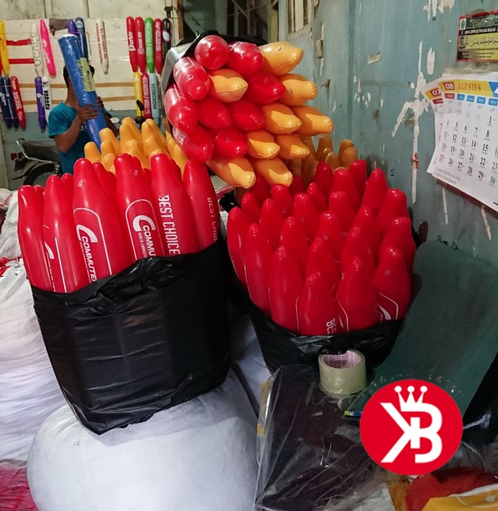balon tepuk wajo