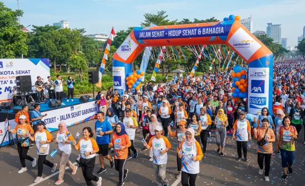 Balon Gate Balikpapan sebagai penanda start acara jalan sehat.
