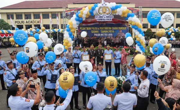 Balon Sablon Balikpapan digunakan pada saat acara pelantikan akademi kepolisian.
